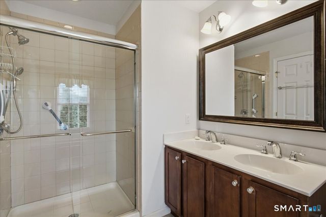11 Mercy Street 11, Danbury, CT 06810