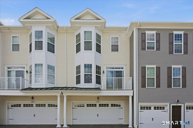 11 Mercy Street 11, Danbury, CT 06810