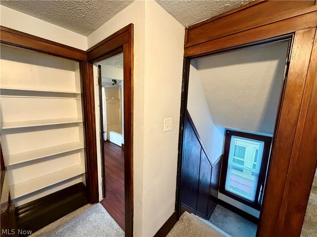 458 Crestwood Avenue, Akron, OH 44302