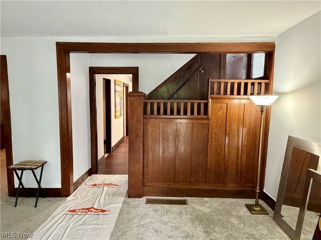 458 Crestwood Avenue, Akron, OH 44302