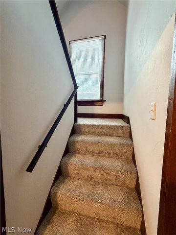458 Crestwood Avenue, Akron, OH 44302