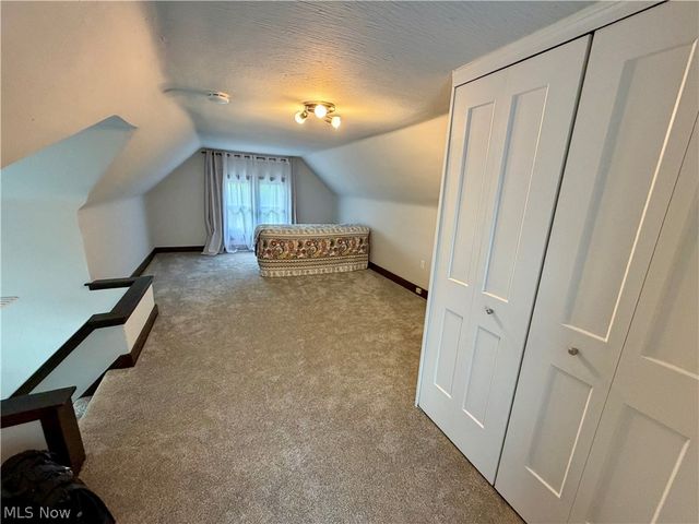 458 Crestwood Avenue, Akron, OH 44302