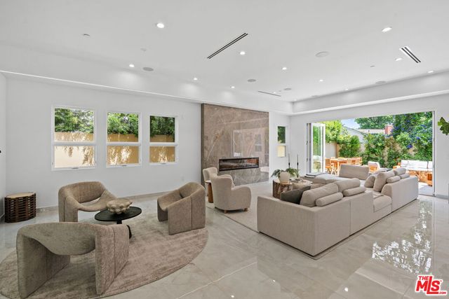 11622 Charnock Road, Los Angeles, CA 90066