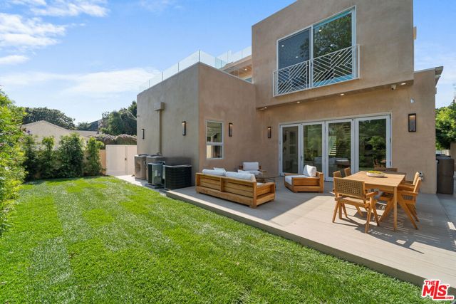 11622 Charnock Road, Los Angeles, CA 90066