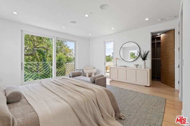 11622 Charnock Road, Los Angeles, CA 90066