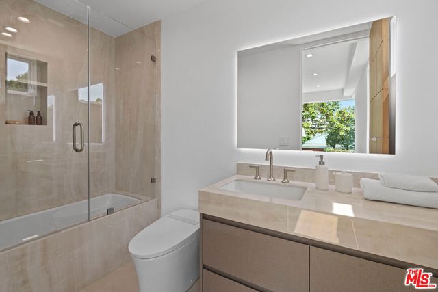 11622 Charnock Road, Los Angeles, CA 90066