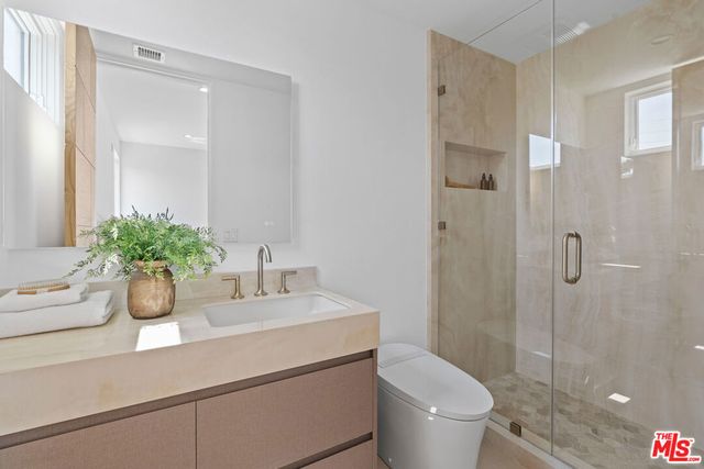 11622 Charnock Road, Los Angeles, CA 90066