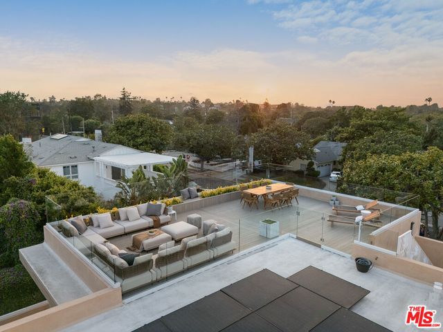 11622 Charnock Road, Los Angeles, CA 90066