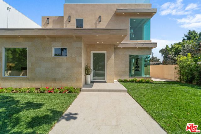 11622 Charnock Road, Los Angeles, CA 90066