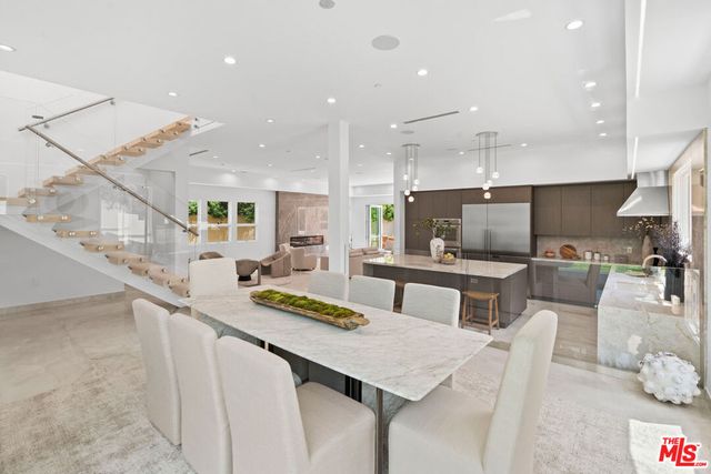 11622 Charnock Road, Los Angeles, CA 90066