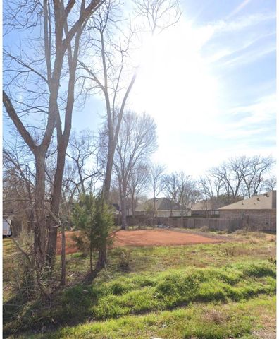 12385 Ridgecrest Drive, Willis, TX 77318