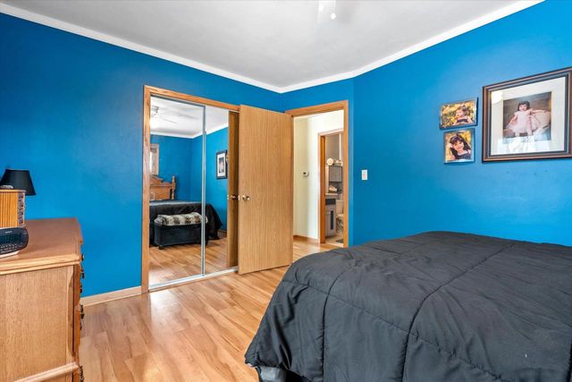 W262S3212 Ridge ROAD, Waukesha, WI 53189