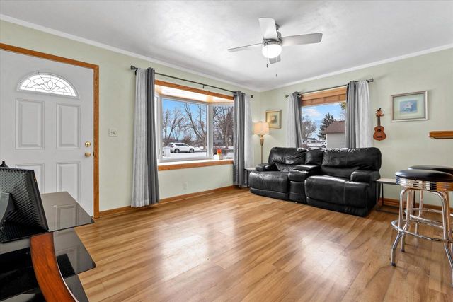 W262S3212 Ridge ROAD, Waukesha, WI 53189