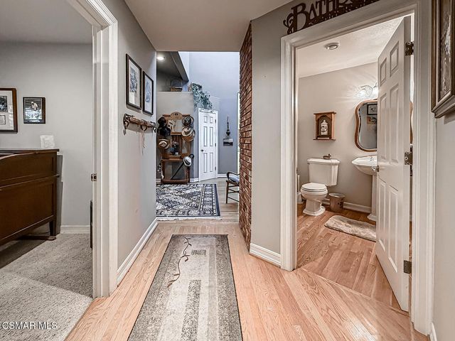 24525 Desert Avenue, Newhall, CA 91321