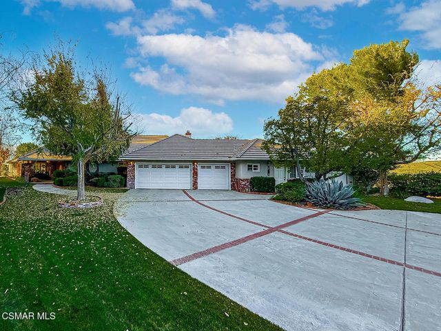 24525 Desert Avenue, Newhall, CA 91321