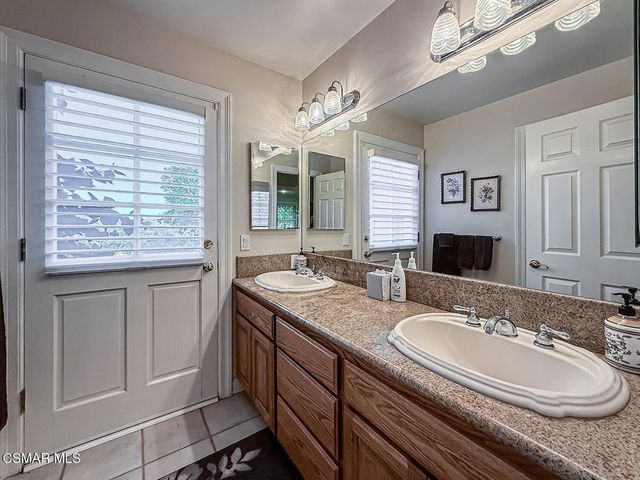 24525 Desert Avenue, Newhall, CA 91321