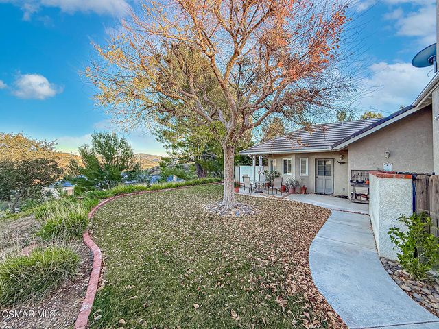 24525 Desert Avenue, Newhall, CA 91321