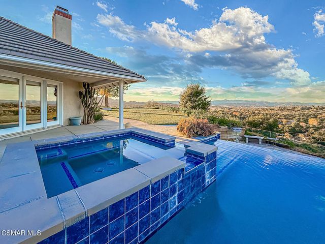 24525 Desert Avenue, Newhall, CA 91321