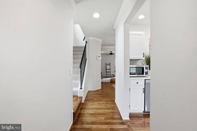 31 LONG GREEN CT, Silver Spring, MD 20906