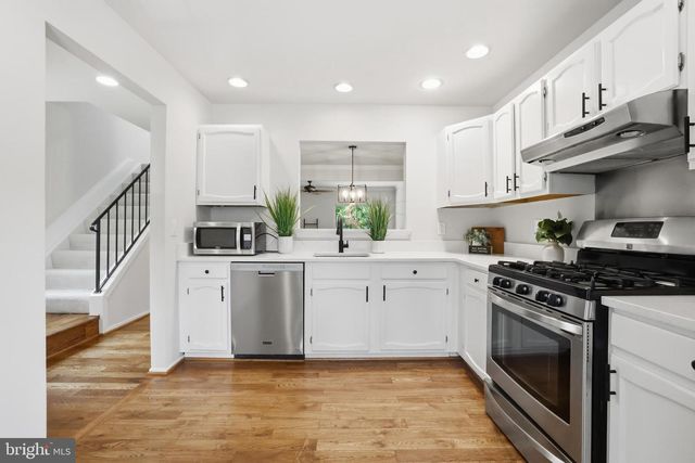 31 LONG GREEN CT, Silver Spring, MD 20906