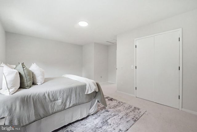 31 LONG GREEN CT, Silver Spring, MD 20906
