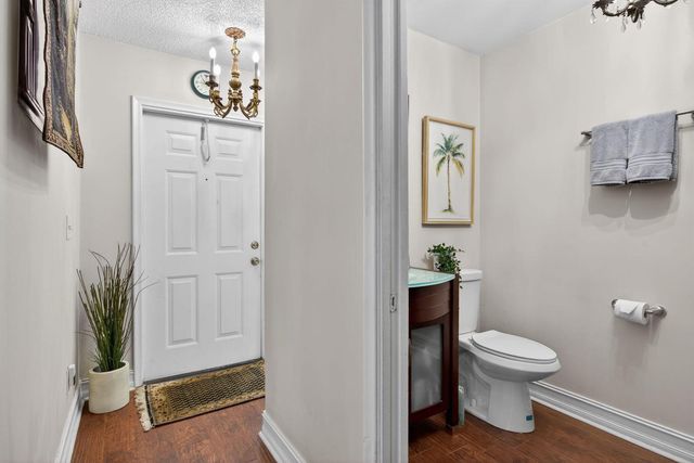 2122 NE 44th Street, Lighthouse Point, FL 33064