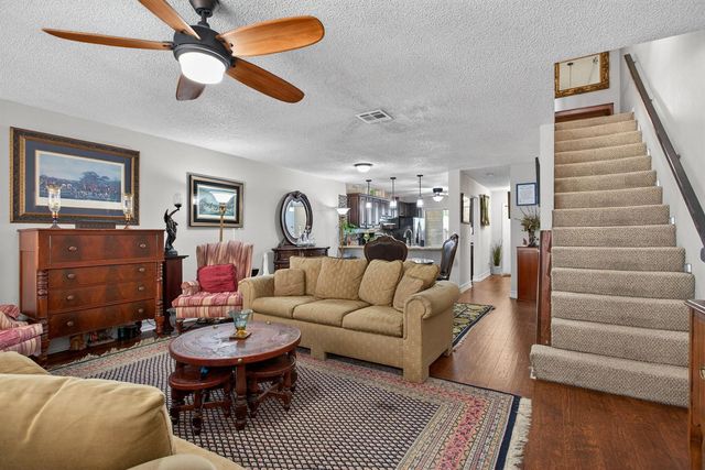 2122 NE 44th Street, Lighthouse Point, FL 33064