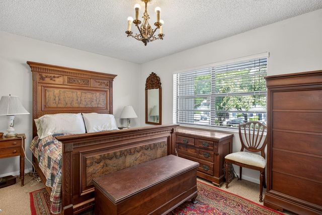 2122 NE 44th Street, Lighthouse Point, FL 33064