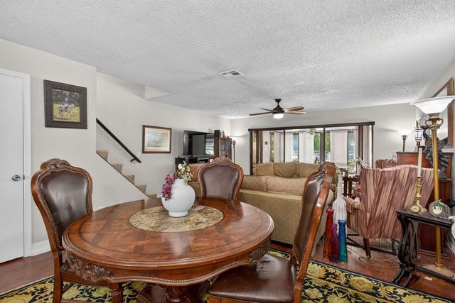 2122 NE 44th Street, Lighthouse Point, FL 33064