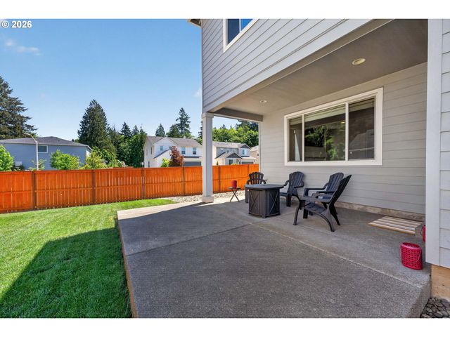 1534 Ne 12TH Pl, Canby, OR 97013