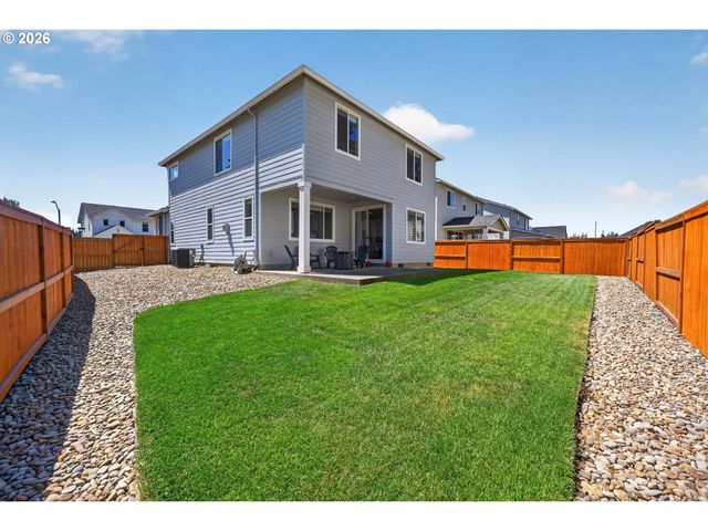 1534 Ne 12TH Pl, Canby, OR 97013