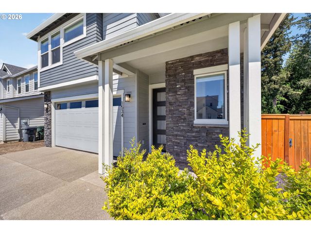 1534 Ne 12TH Pl, Canby, OR 97013