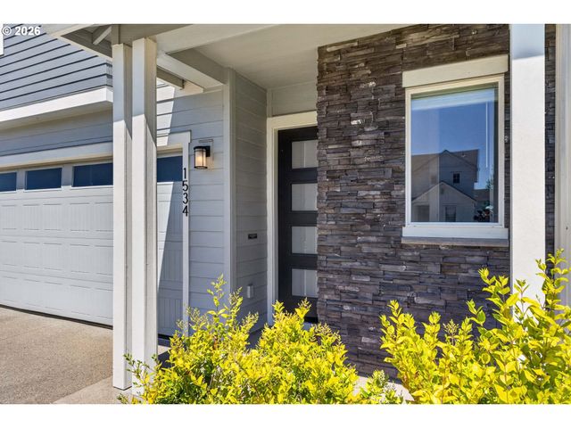 1534 Ne 12TH Pl, Canby, OR 97013