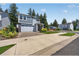 1534 Ne 12TH Pl, Canby, OR 97013