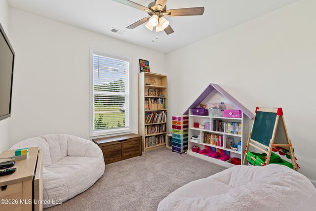 609 Centerline Roper Loop, Byhalia, MS 38611
