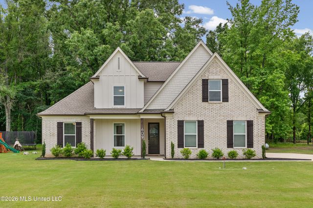 609 Centerline Roper Loop, Byhalia, MS 38611