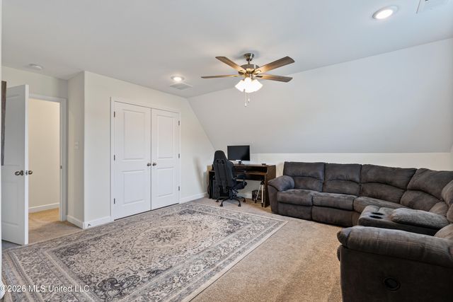 609 Centerline Roper Loop, Byhalia, MS 38611
