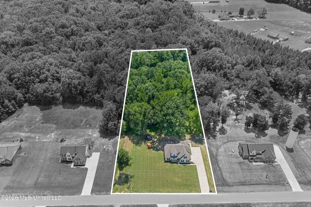 609 Centerline Roper Loop, Byhalia, MS 38611