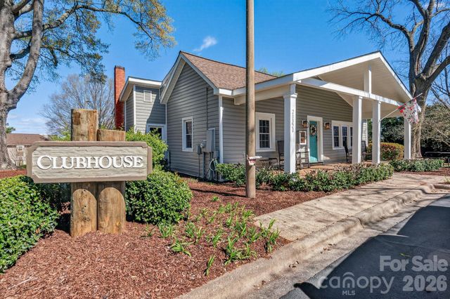 20407 Harborgate Court 404, Cornelius, NC 28031