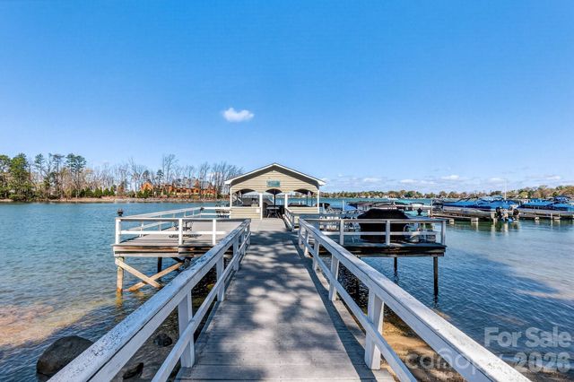 20407 Harborgate Court 404, Cornelius, NC 28031