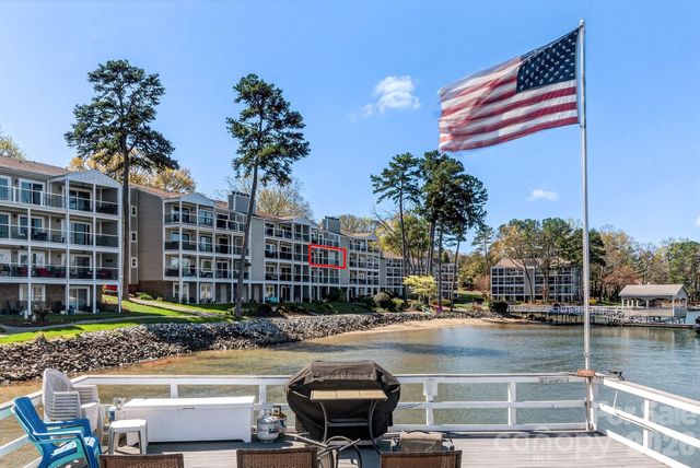 20407 Harborgate Court 404, Cornelius, NC 28031