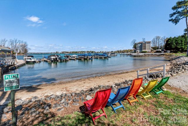 20407 Harborgate Court 404, Cornelius, NC 28031