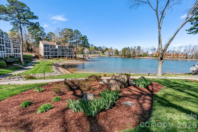 20407 Harborgate Court 404, Cornelius, NC 28031