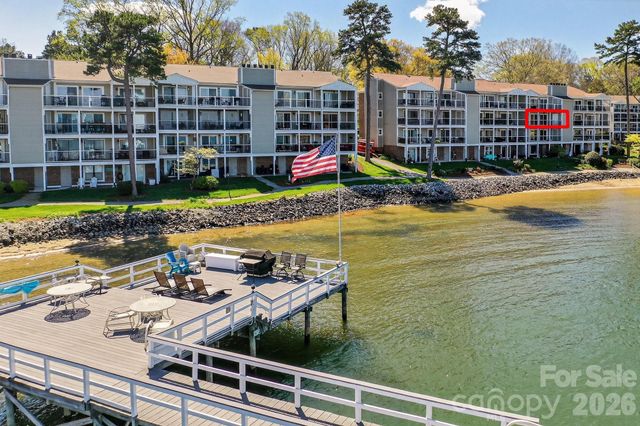 20407 Harborgate Court 404, Cornelius, NC 28031