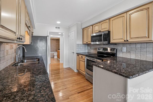 20407 Harborgate Court 404, Cornelius, NC 28031