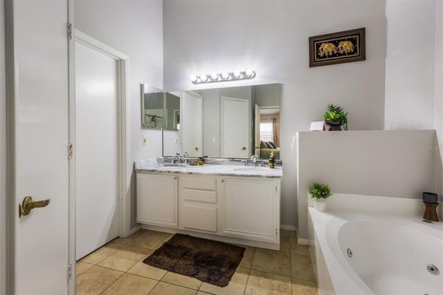 2083 ARBOR WAY STREET, Apopka, FL 32703