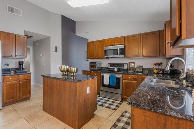 2083 ARBOR WAY STREET, Apopka, FL 32703