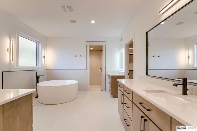 22102 Hackberry Circle, Gretna, NE 68028