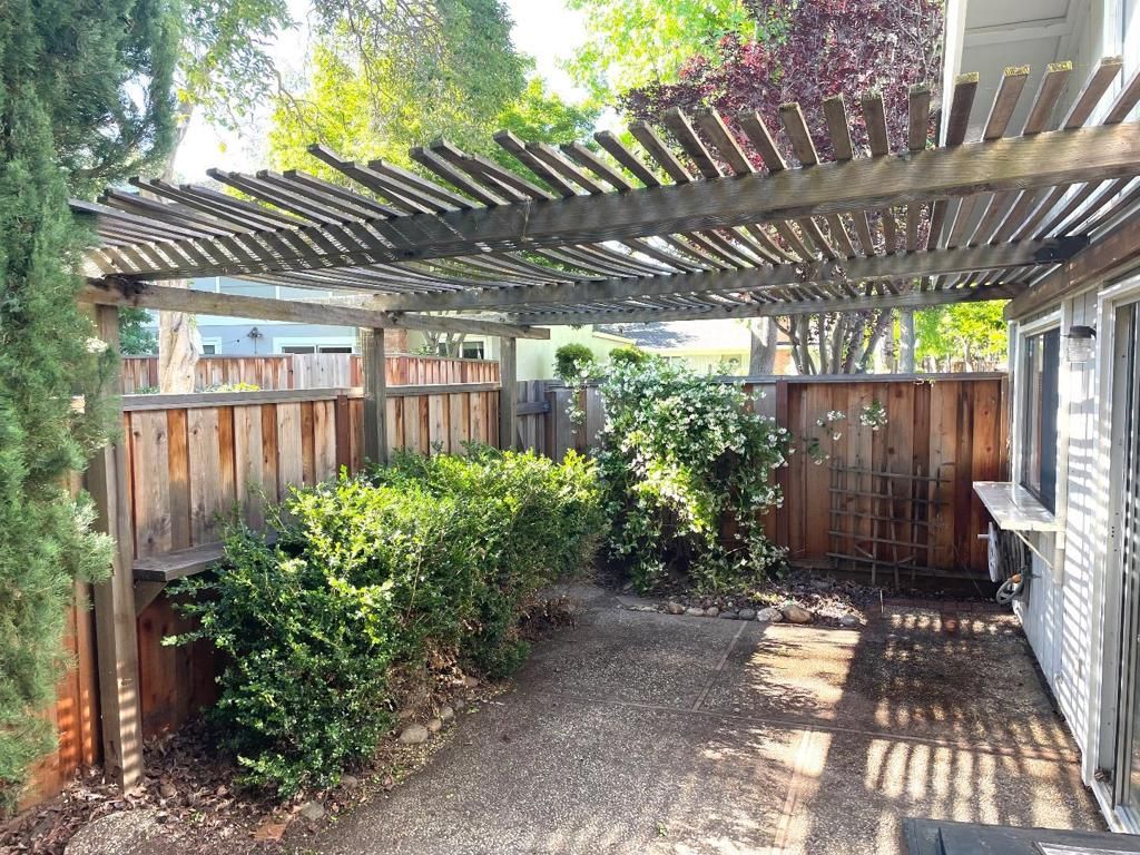 Image 15 of property listing at 1358 Sydney Drive, Sunnyvale, CA 94087