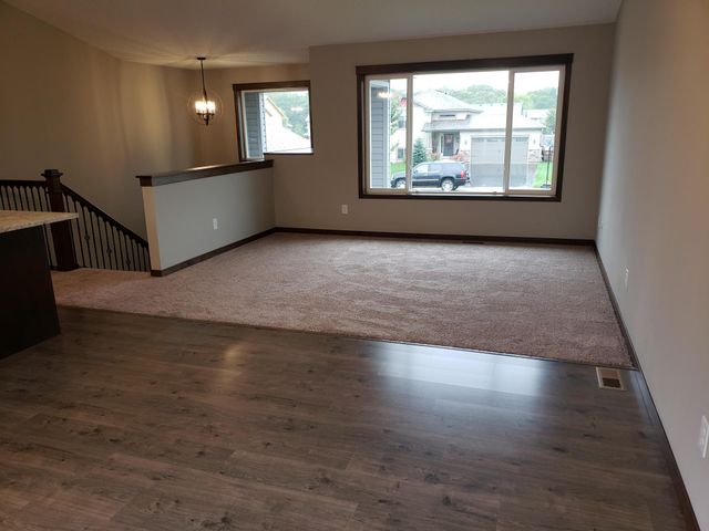 13077 11th Avenue S, Zimmerman, MN 55398